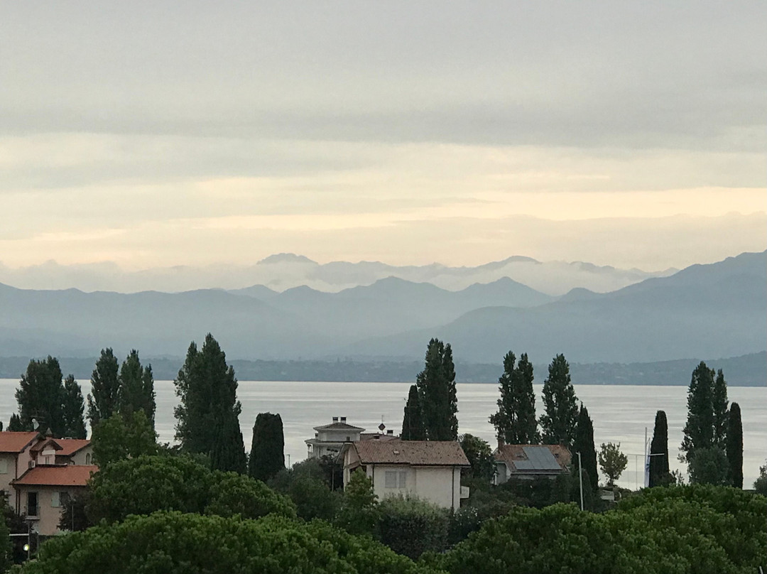 Centro Storico Sirmione-锡尔苗内必去景点