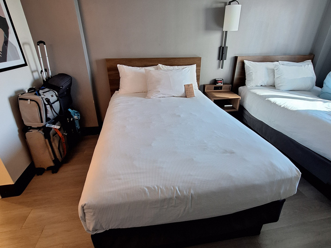 温哥华YWCA酒店主图