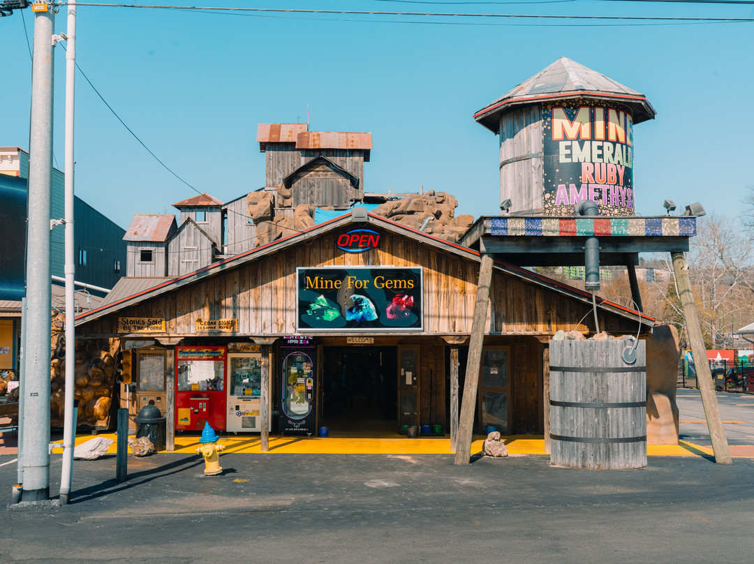 Pigeon Forge Gem Mine-皮金福奇必去景点