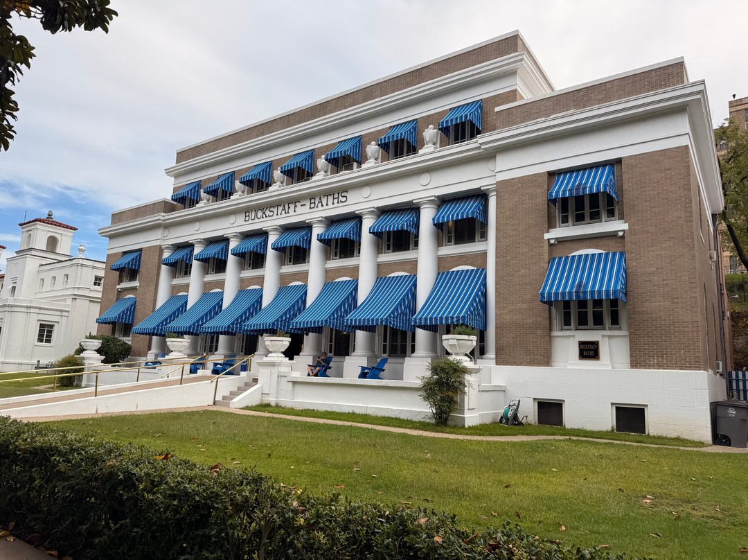 Bathhouse Row-温泉城必去景点