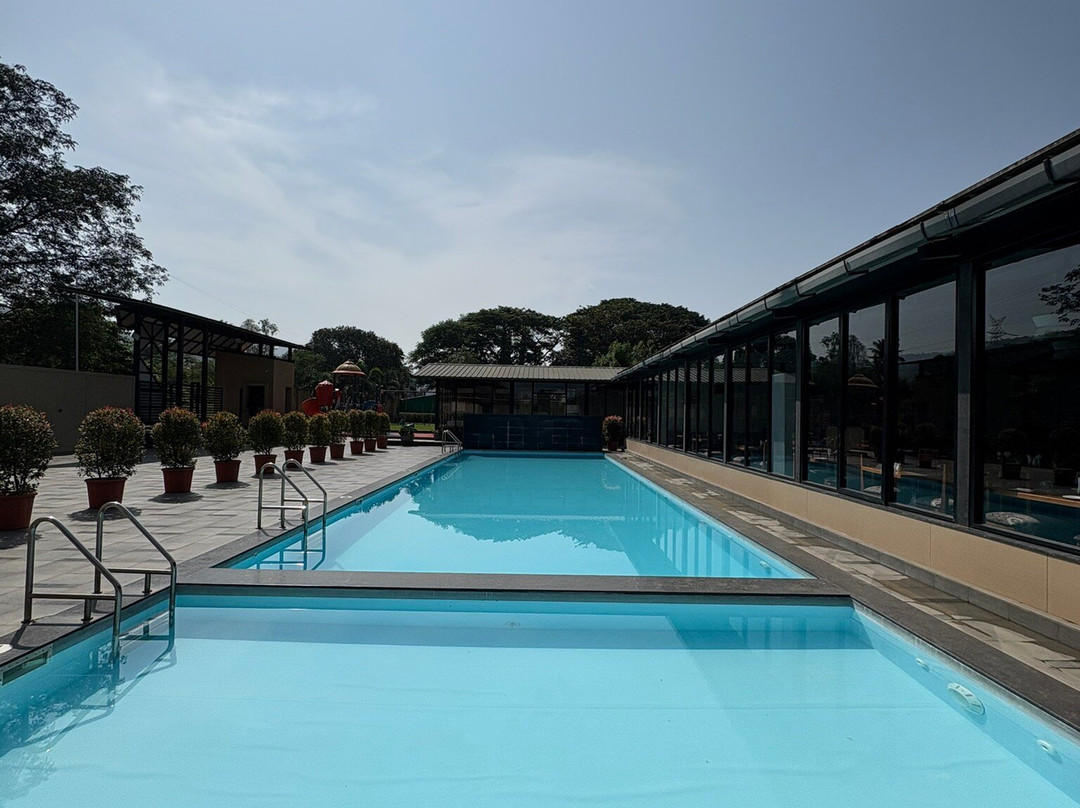 Villament Zinc Journey By The Fern, Karjat主图