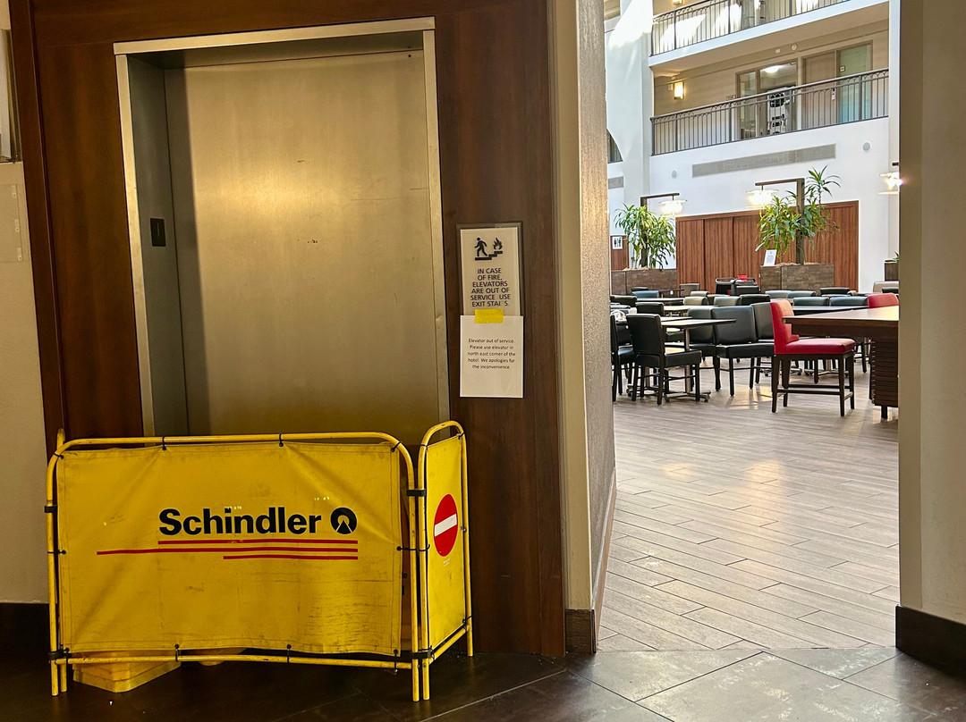 底特律-利沃尼亚/诺维希尔顿合博套房酒店主图