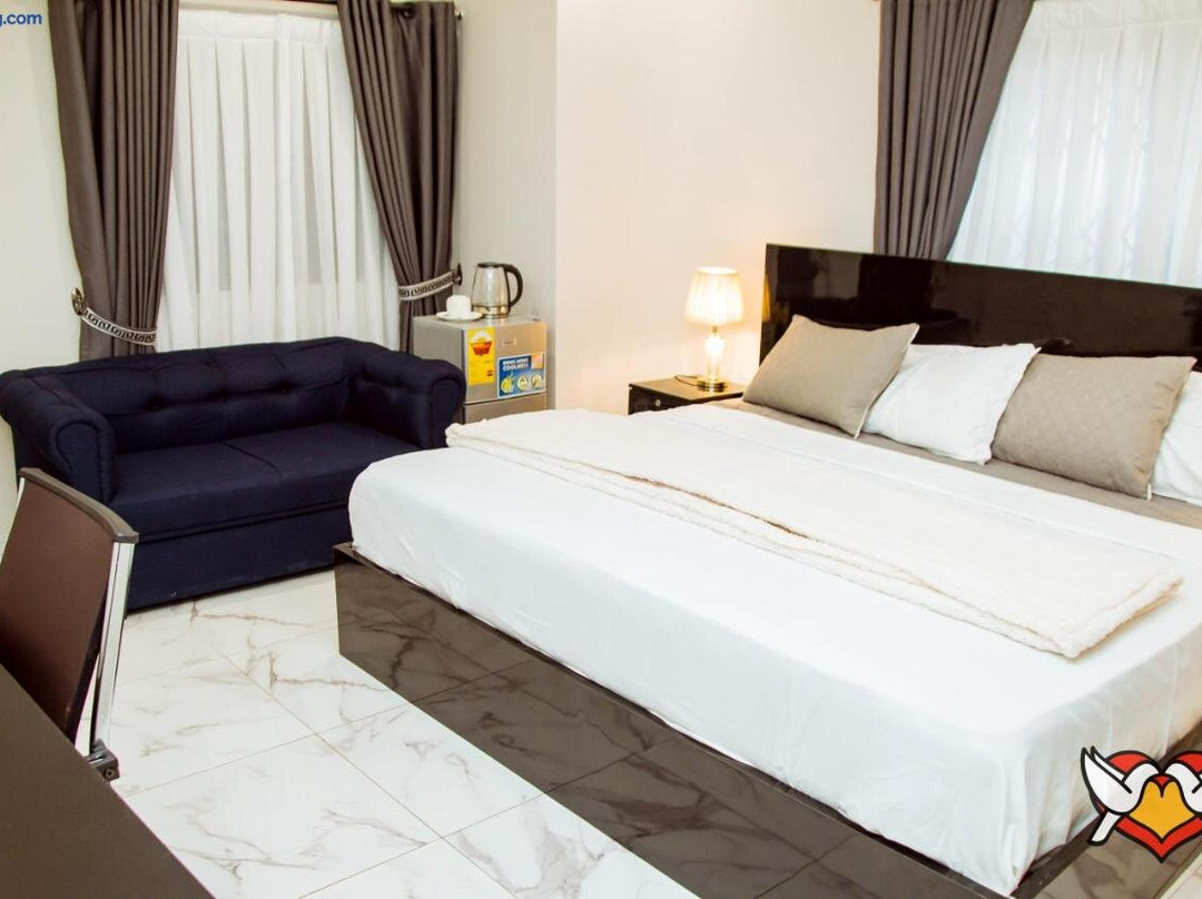 Whispering Hearts Guest House