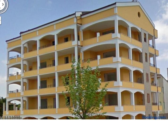Regina Apartments