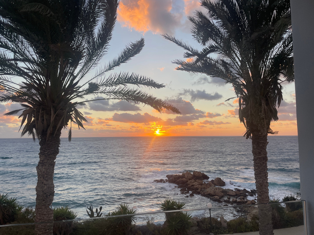 Vrachia Beach Hotel & Suites主图