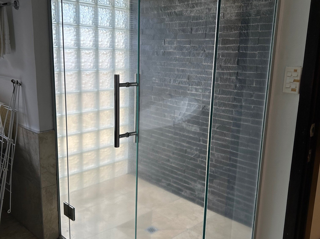 皇冠海滩度假村温泉酒店主图