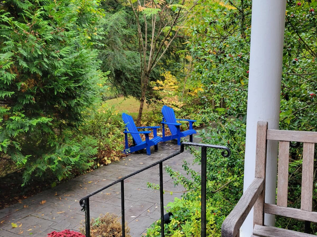 HollyHedge Estate主图