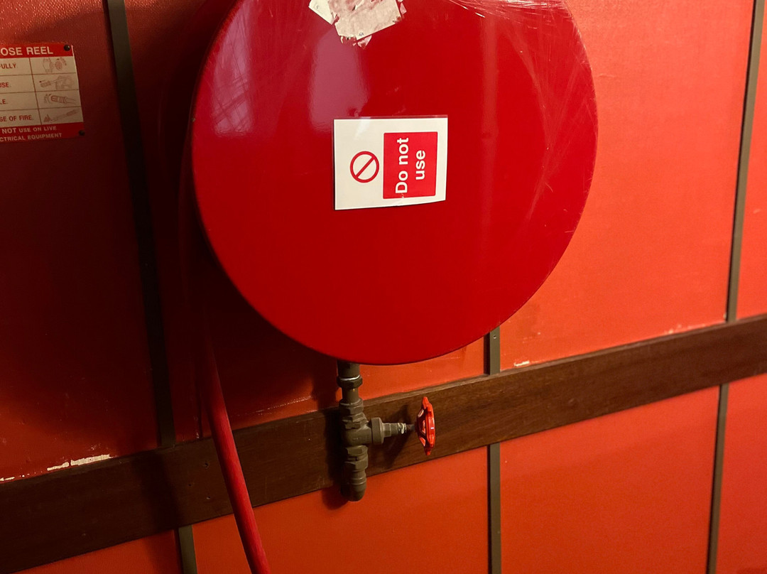 设德兰酒店主图