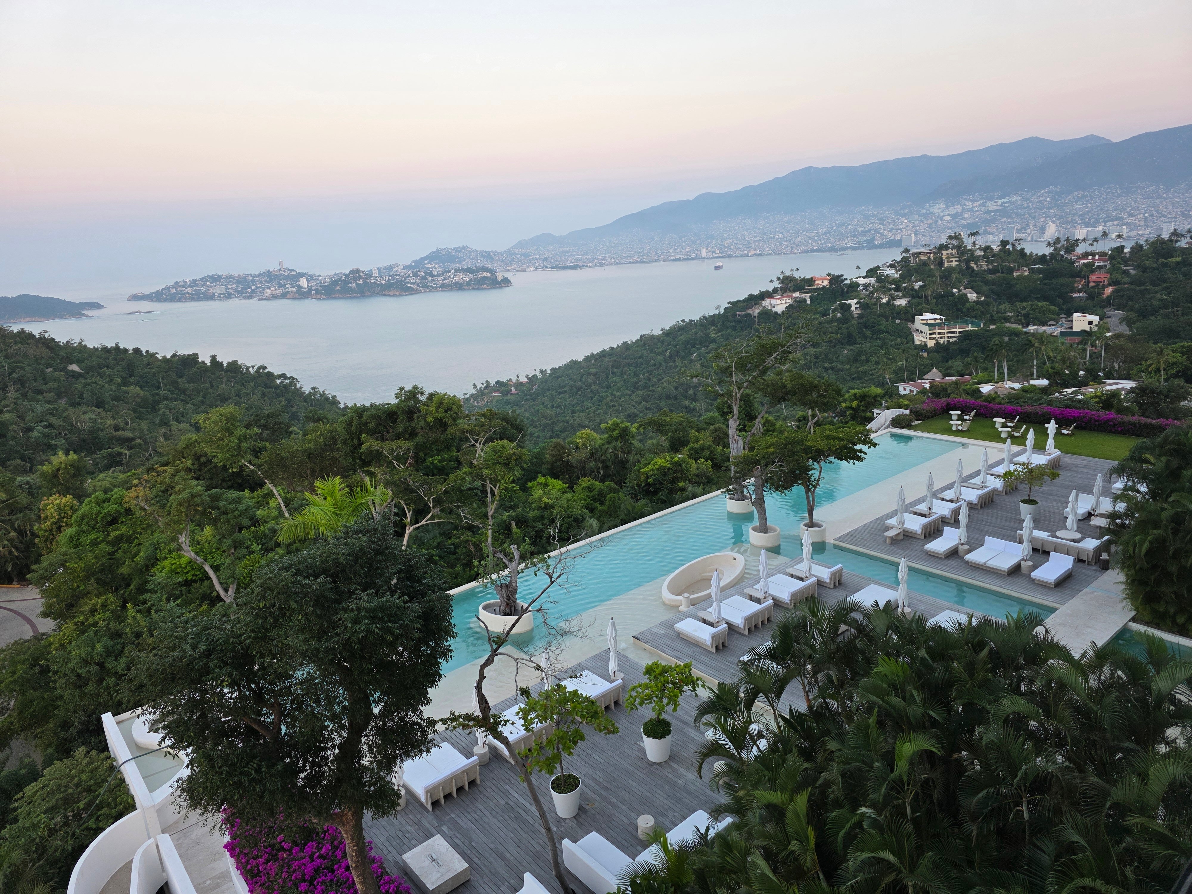 Encanto Acapulco-官方