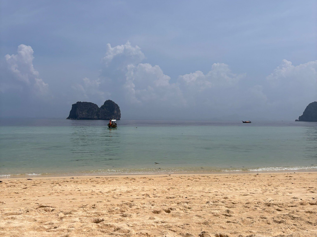 玛雅雷海滩度假酒店主图