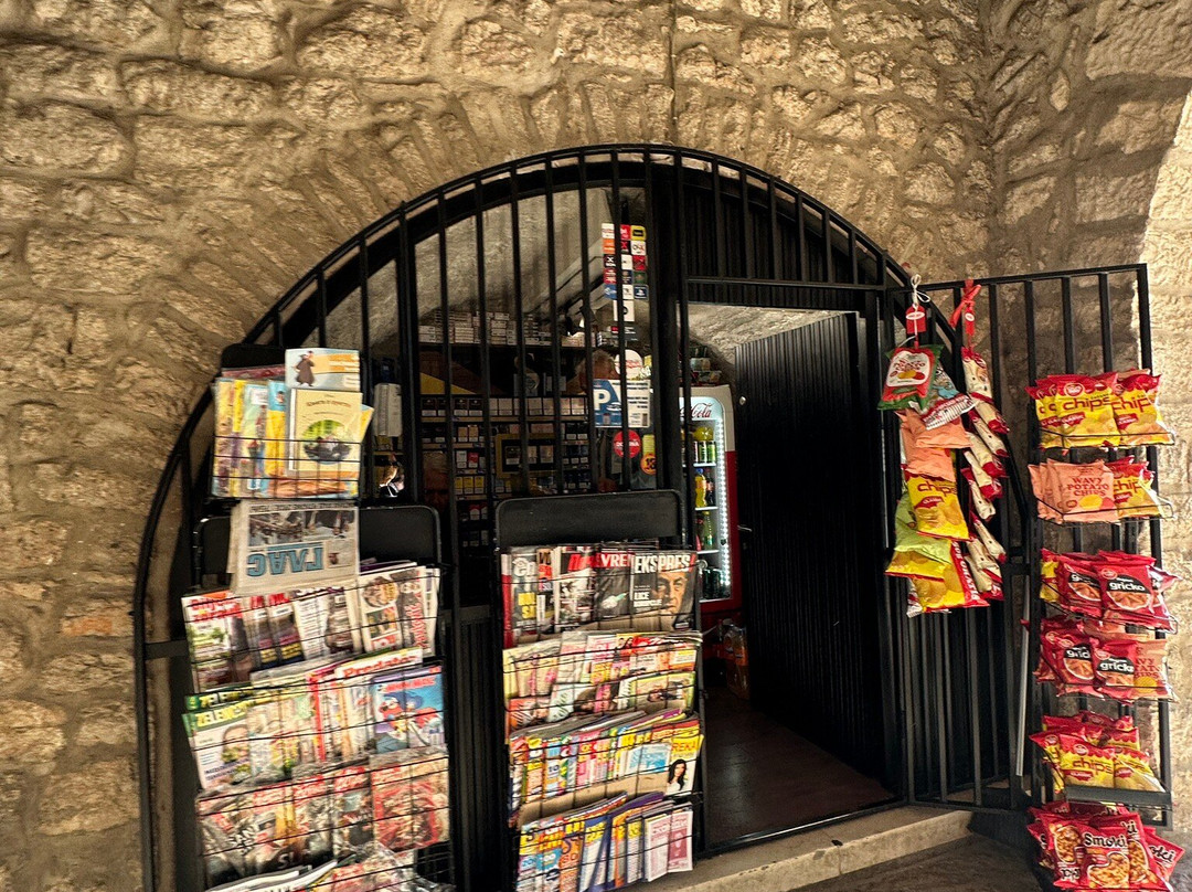 Gates-Tunnel-特雷比涅必去景点