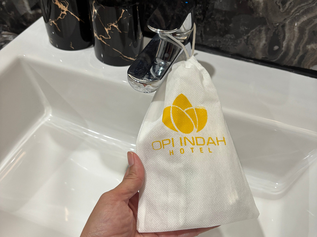 OPI Indah Hotel主图