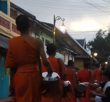 Wander Laos Tour-琅勃拉邦必去景点