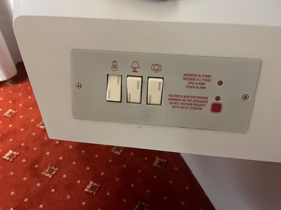 马克西姆酒店主图