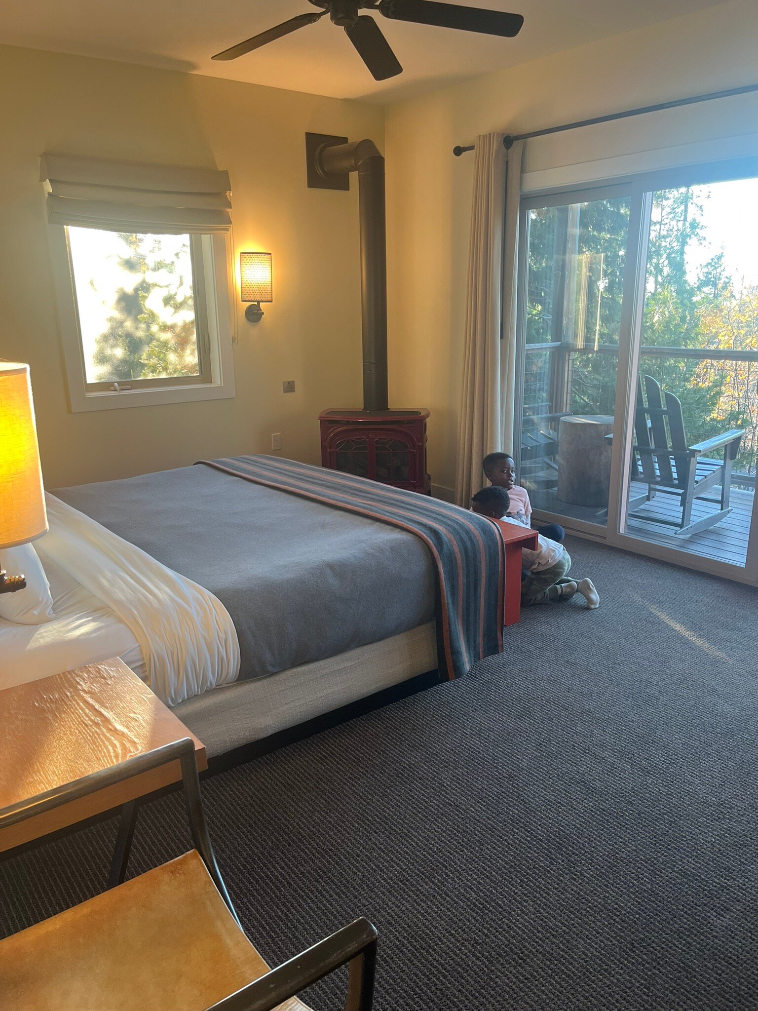 塞米蒂拉什溪山林小屋-官方