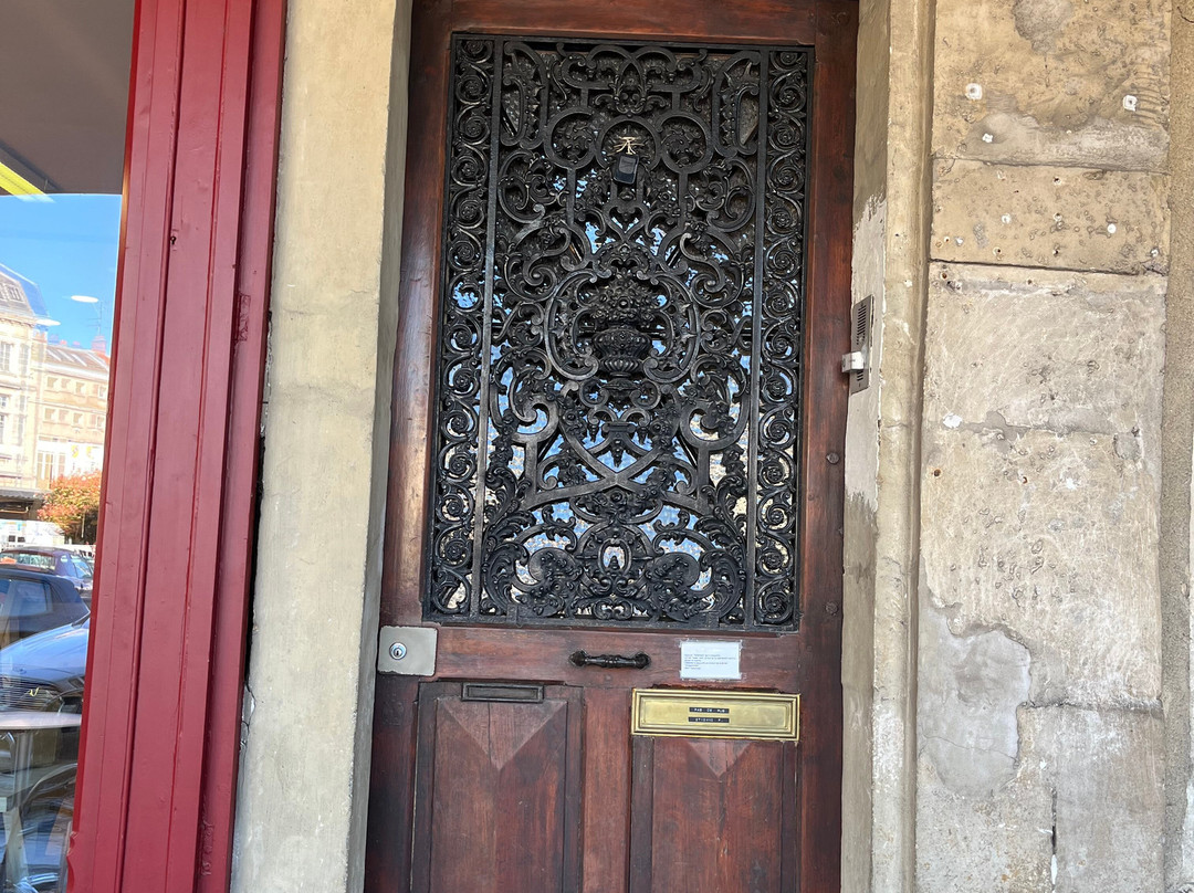 Place Duroc-蓬塔穆松必去景点