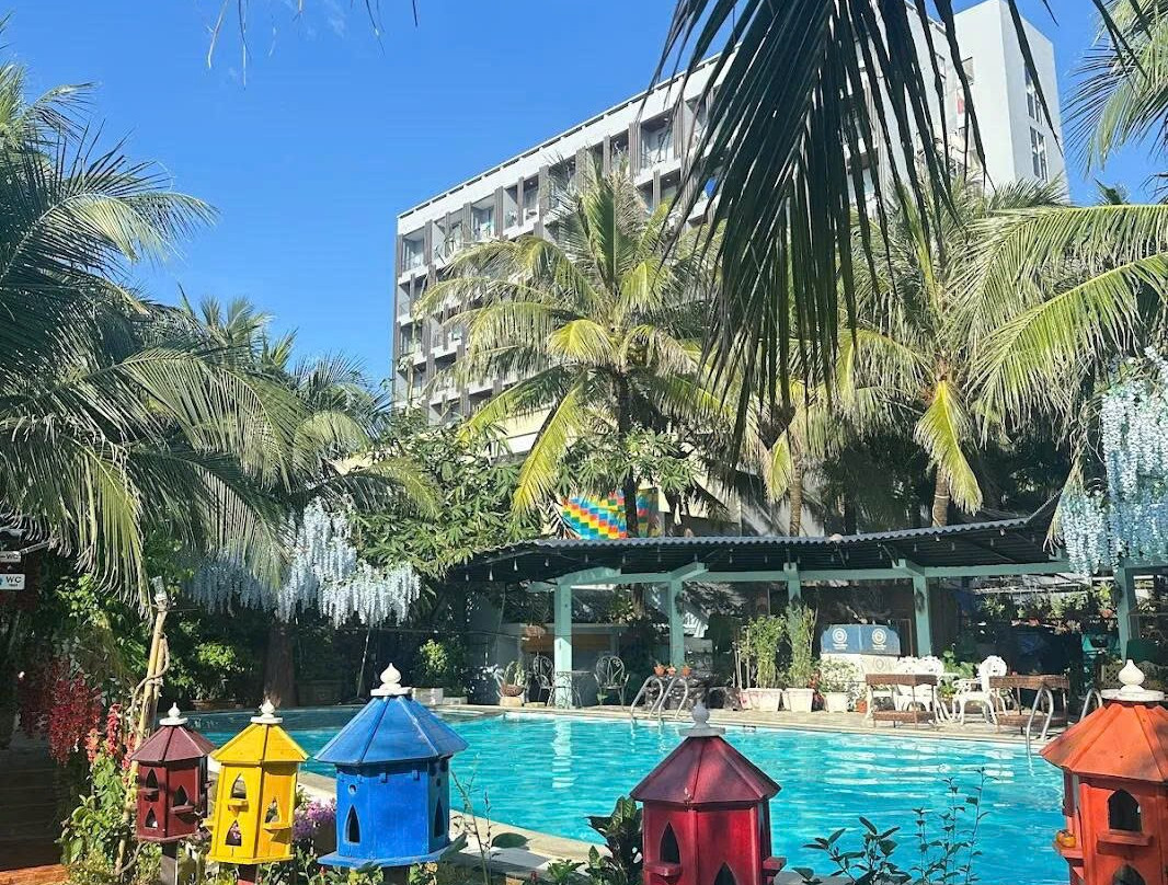 Versailles Mud Bath, Spa & Beach Club-Cua Lap必去景点