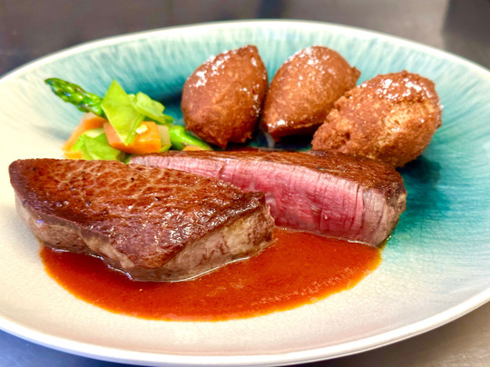 韦松拉罗迈纳餐馆和美食-Le Bateleur