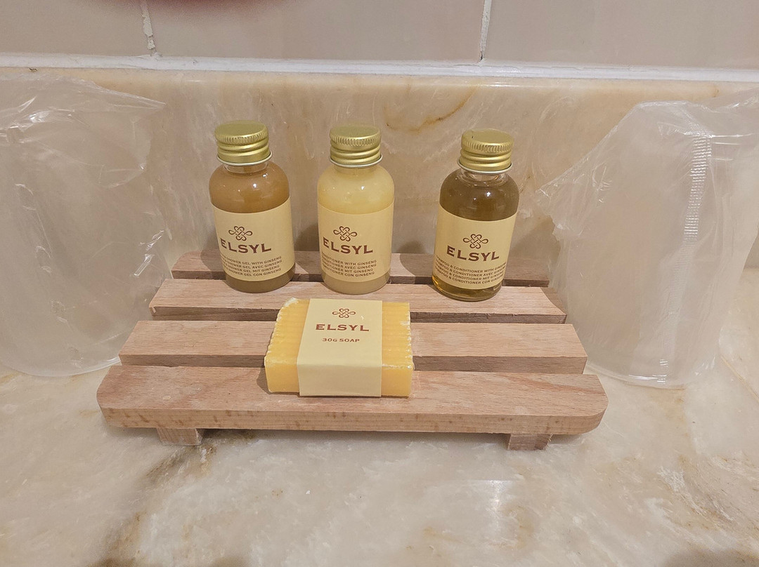 克鲁斯山顶酒店主图