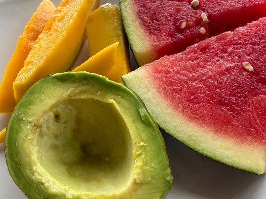 蓝鹦鹉酒店主图