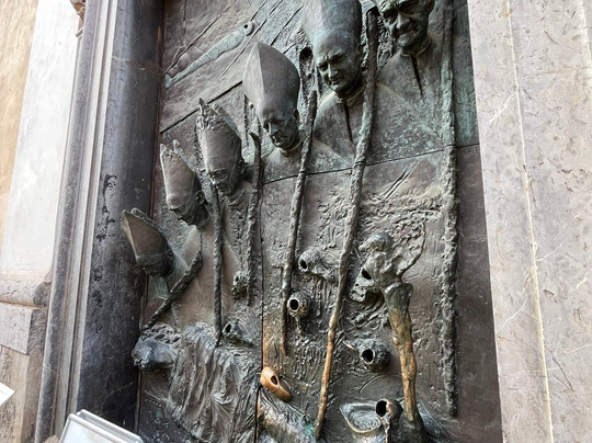 圣尼古拉斯大教堂（Stolnica Sv. Nikolaja）-卢布尔雅那必去景点