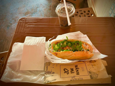 Banh Mi Oi