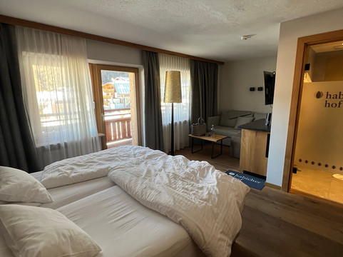 哈比彻霍夫酒店主图