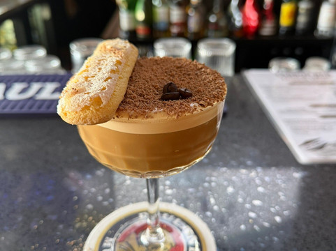 Carbon Bar and Grill