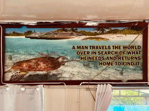 埃莫潜水度假村主图