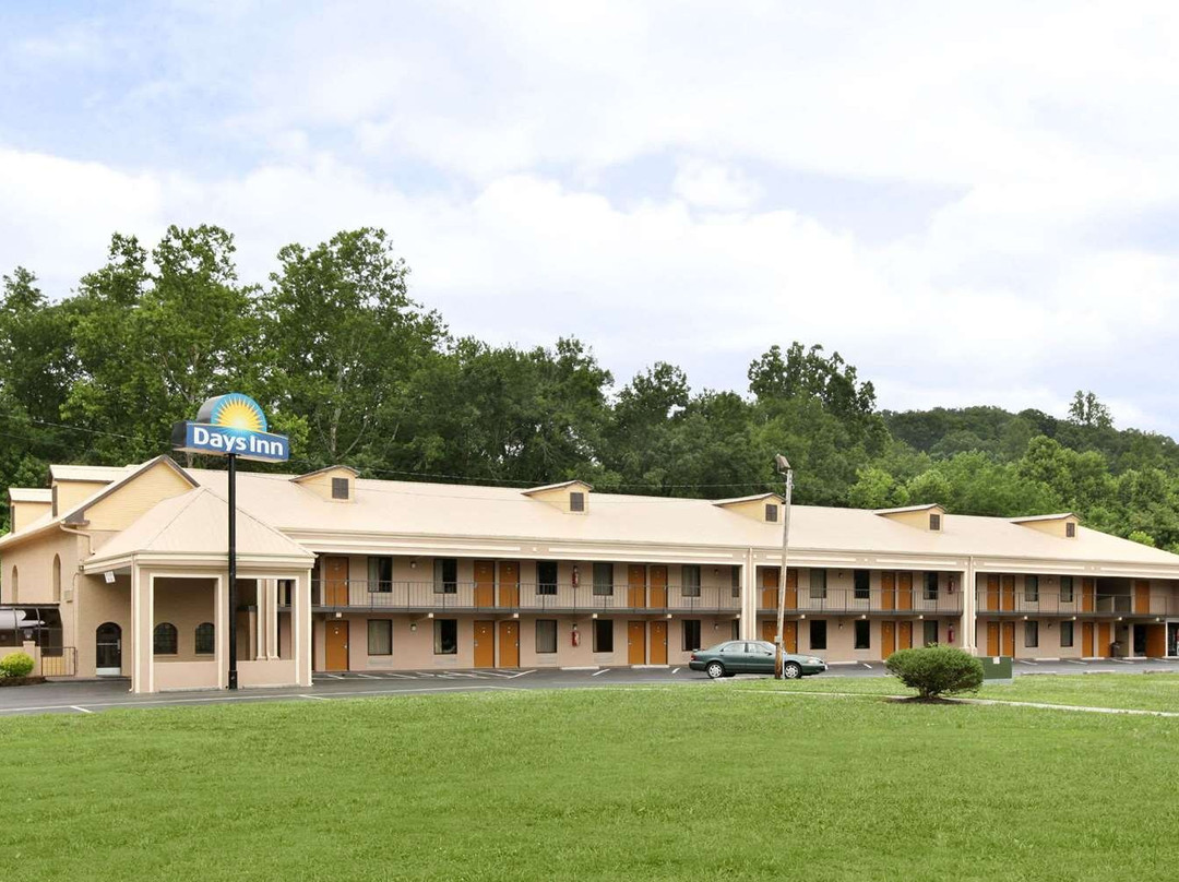 哈里曼戴斯酒店