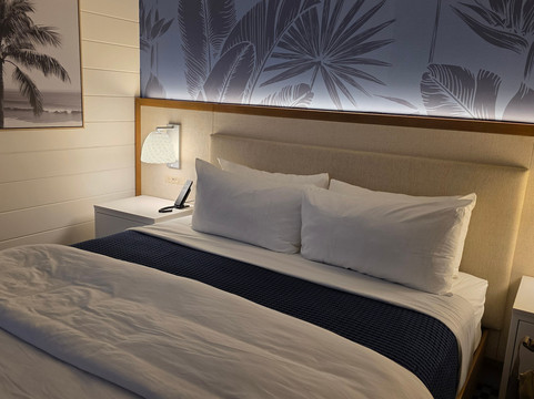 阳光套房度假酒店主图