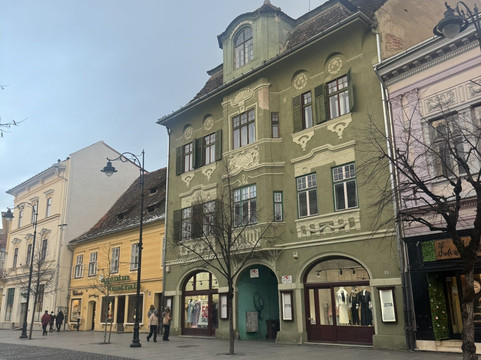 Touring Romania-布加勒斯特必去景点