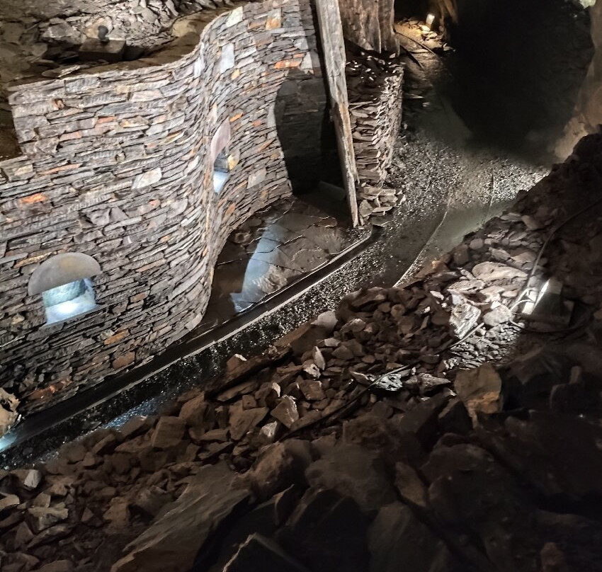 Schiefferstollen Recht-Recht必去景点