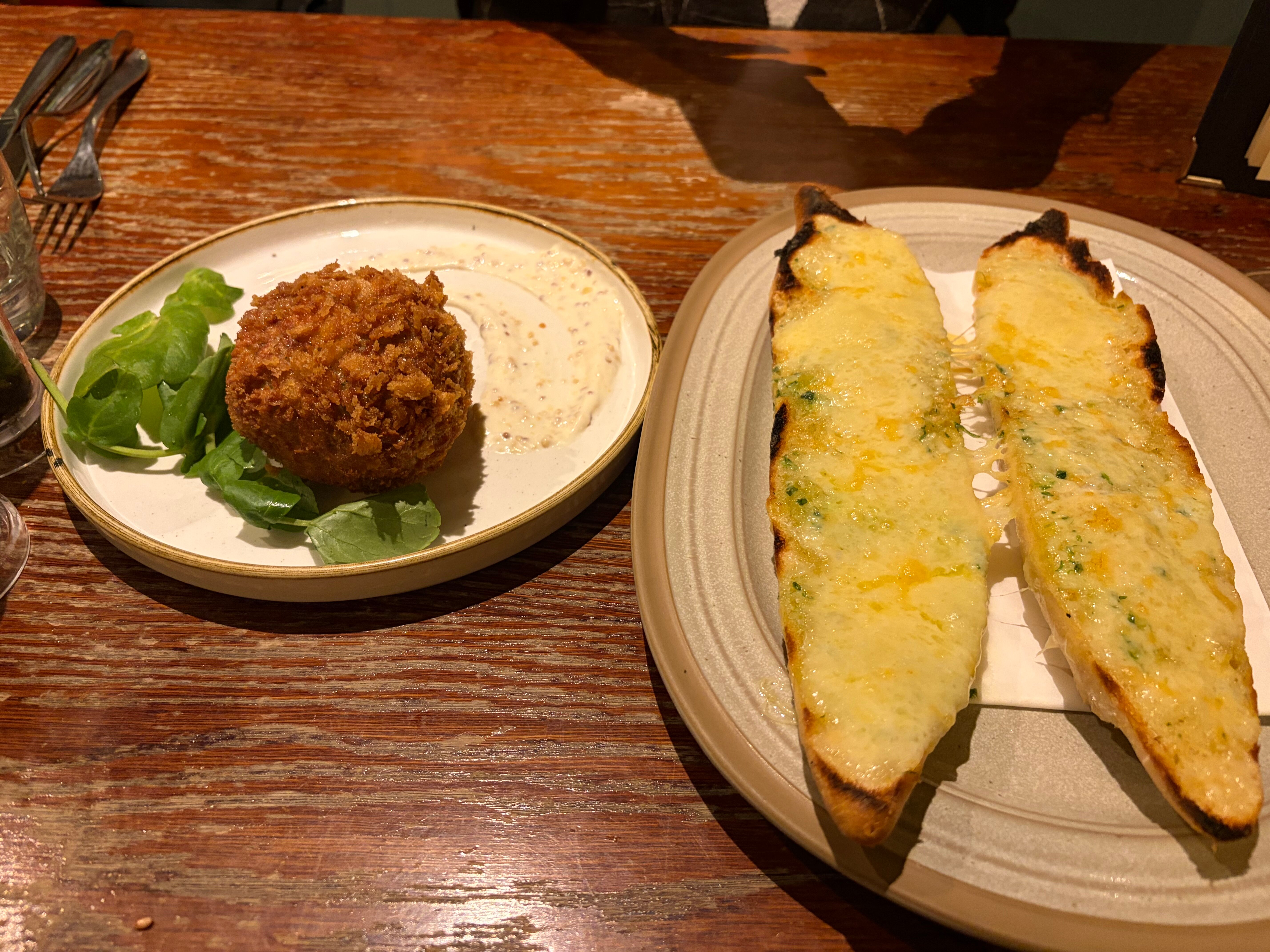 狗与熊酒店-官方