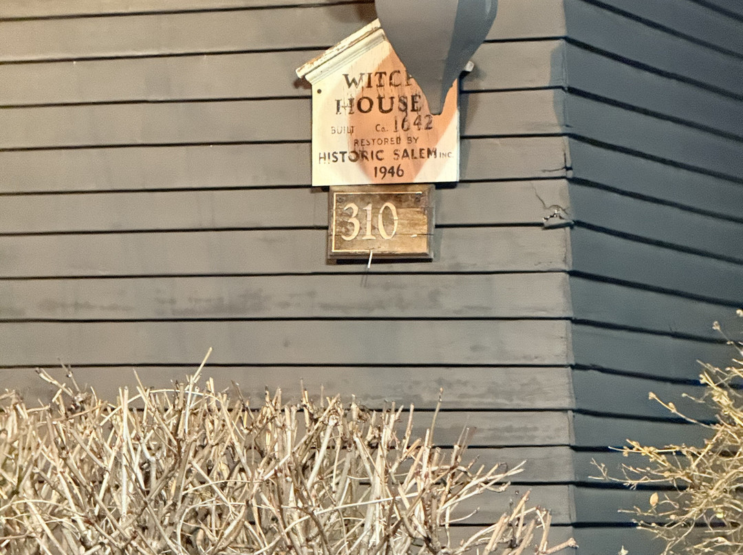 Salem Ghosts: Tours and Haunted Pub Crawls by US Ghost Adventures-塞勒姆必去景点