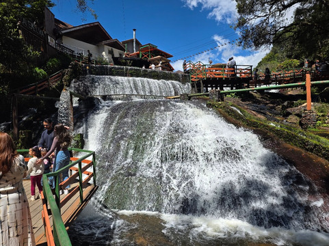 Ducha De Prata-坎普斯－杜若尔当必去景点