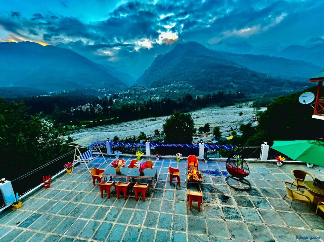 Holywood Riverview Resort, Manali - Scenic River & Mountain View