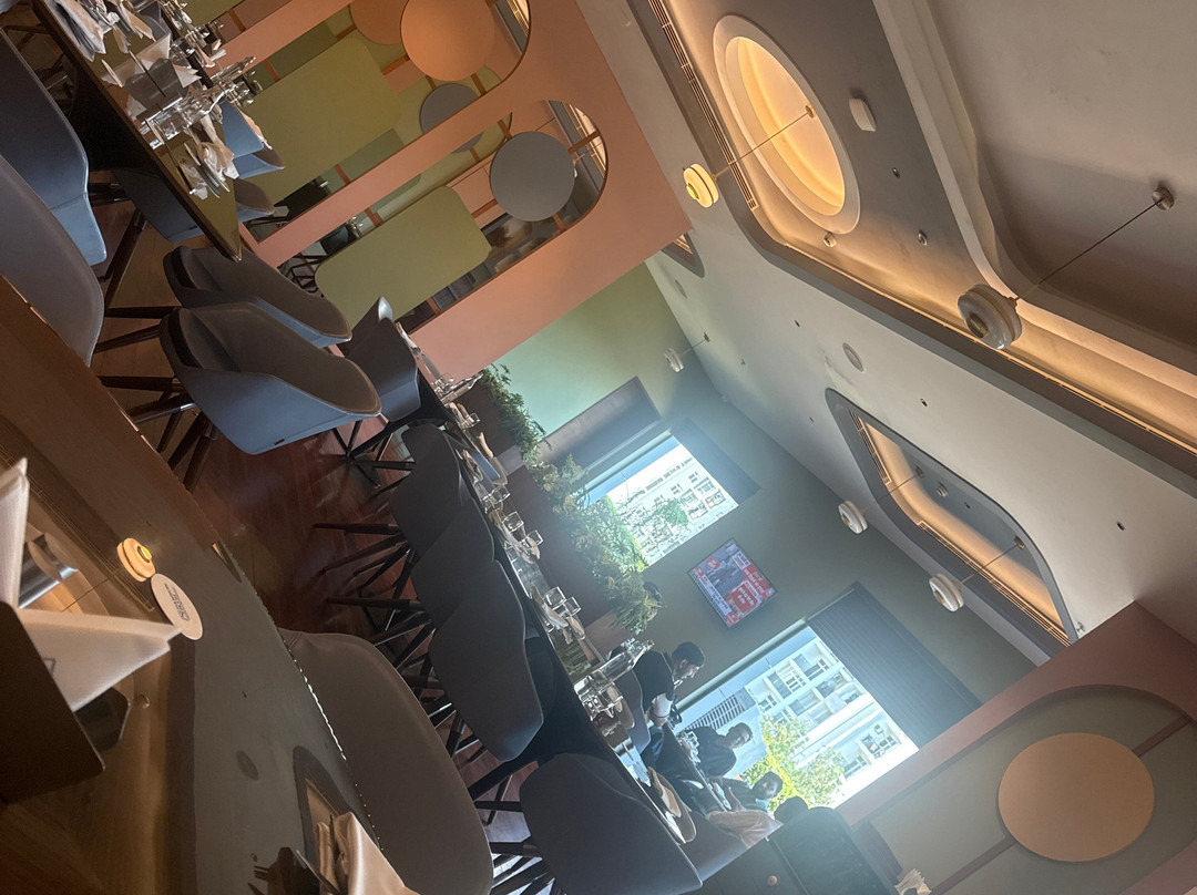 丹森普拉姆酒店主图