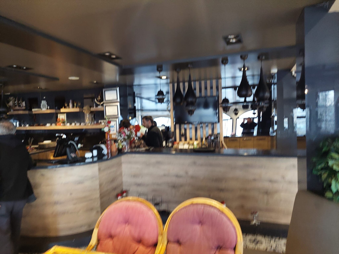 埃拉泽华美达酒店主图