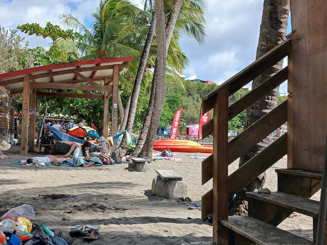 Plage de Malendure-Bouillante必去景点