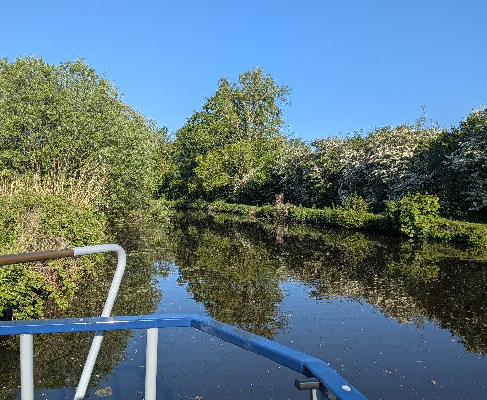 Lancashire Canal Cruises-Burscough必去景点