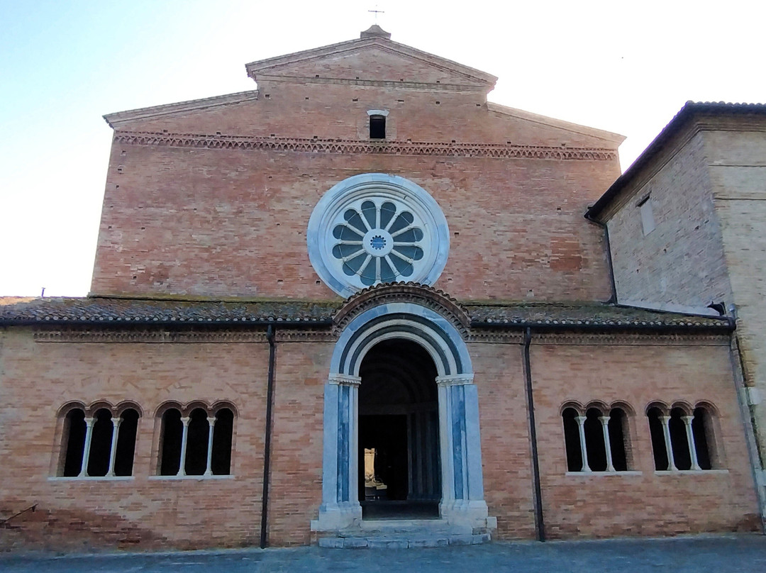 Riserva Naturale Abbadia di Fiastra-Tolentino必去景点