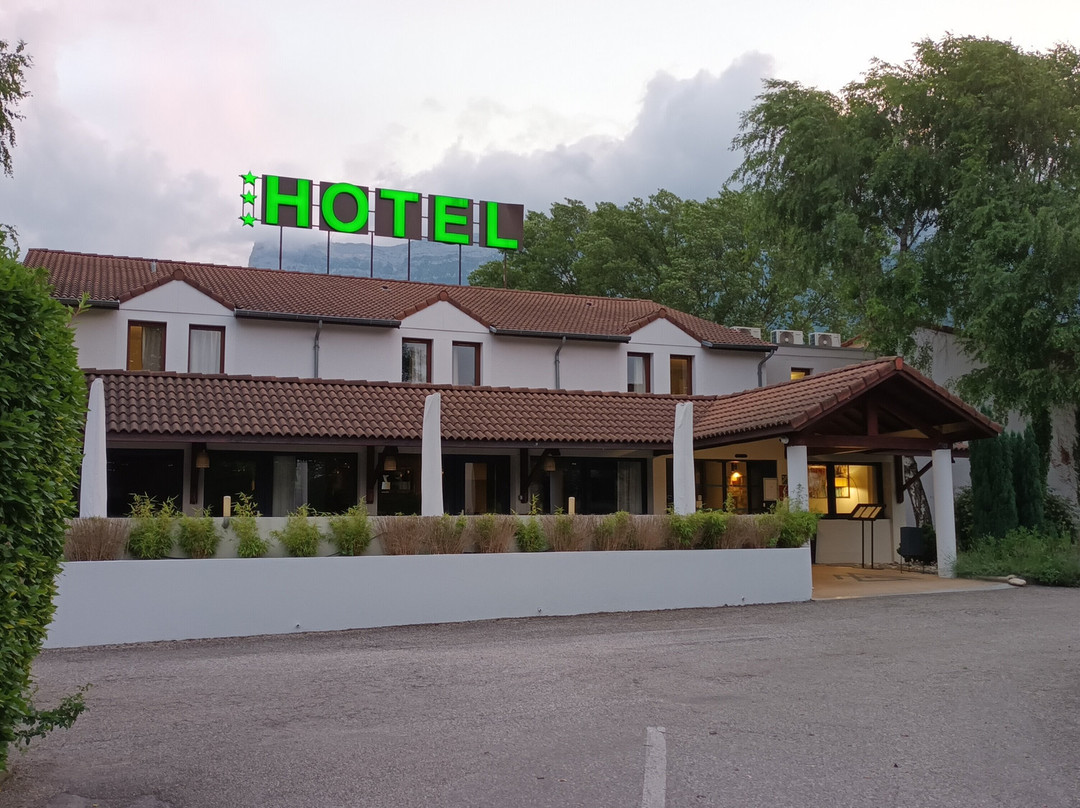 Hôtel des Trois Massifs主图