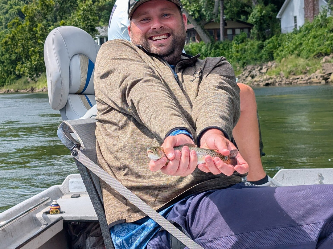 Cotter Trout Dock Guided Trout Fishing Tours-Cotter必去景点
