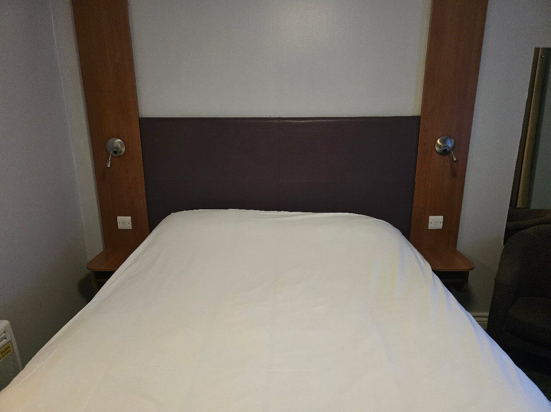索利哈尔红翼旅馆主图