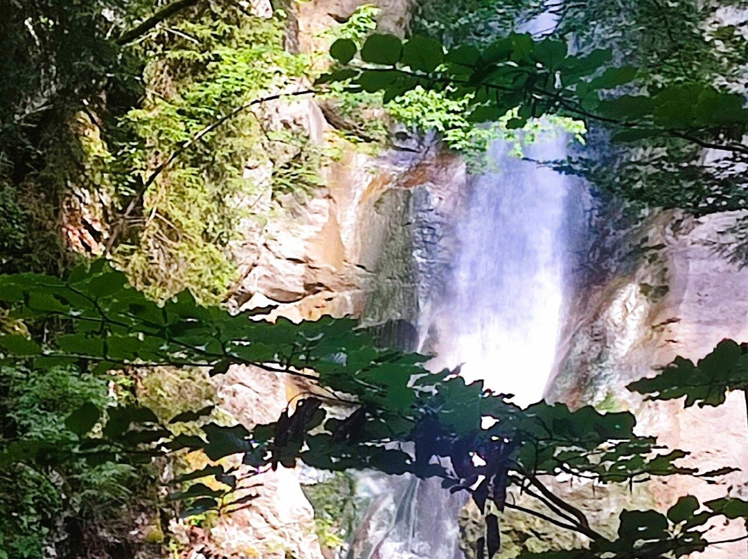 La Cascade Mystérieuse-大博尔南必去景点