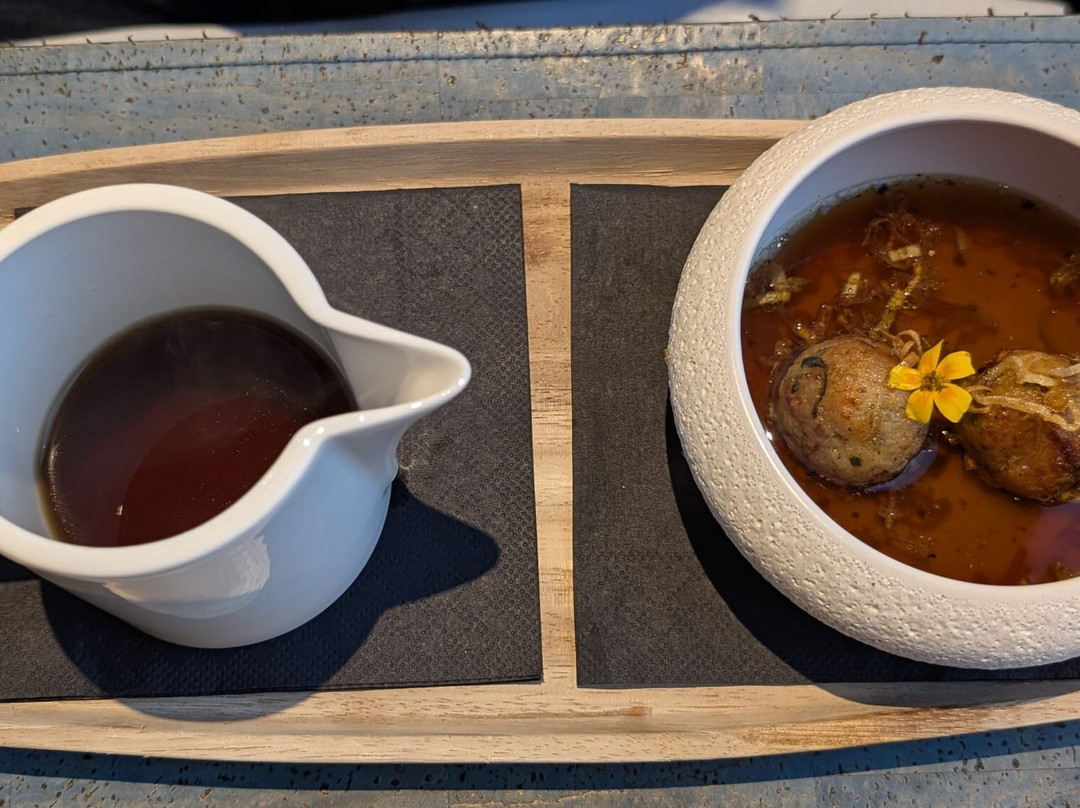 蒙塔丰鲁汶酒店主图