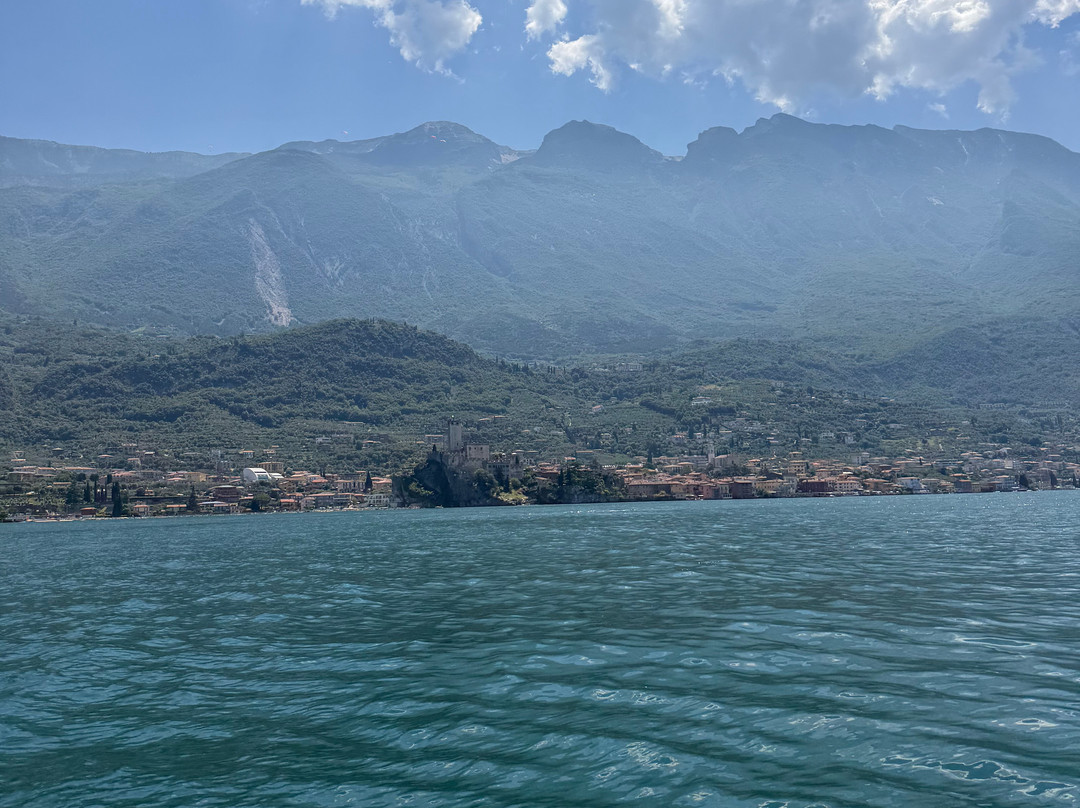 Limone Rent Boat-利莫内必去景点