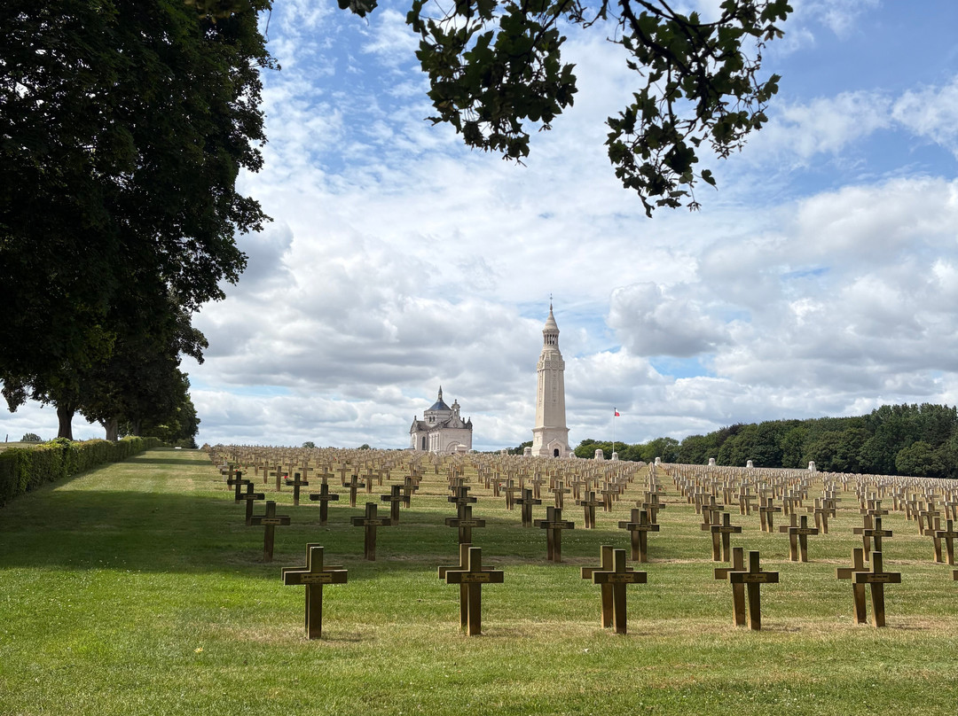 Nécropole Nationale Française de Notre-Dame de Lorette-Ablain-Saint-Nazaire必去景点
