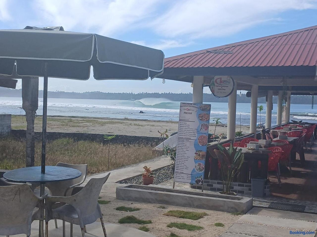 KeyHole Surf Camp